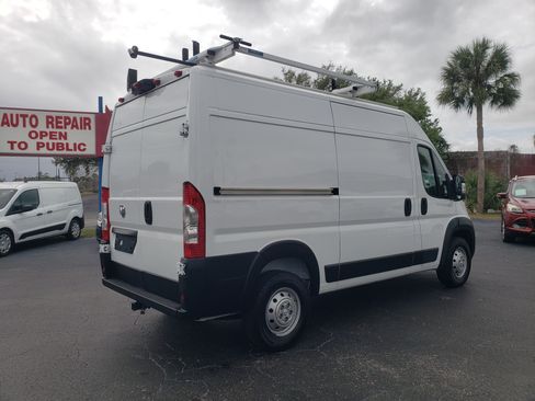 Used 2023 RAM ProMaster 2500 image 5