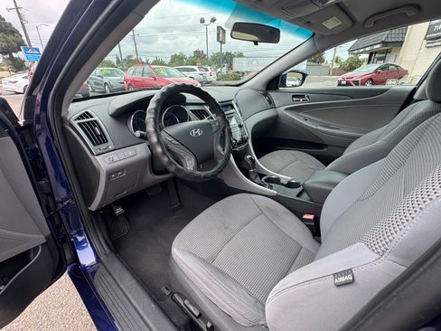 Used 2011 Hyundai Sonata GLS FWD image 17