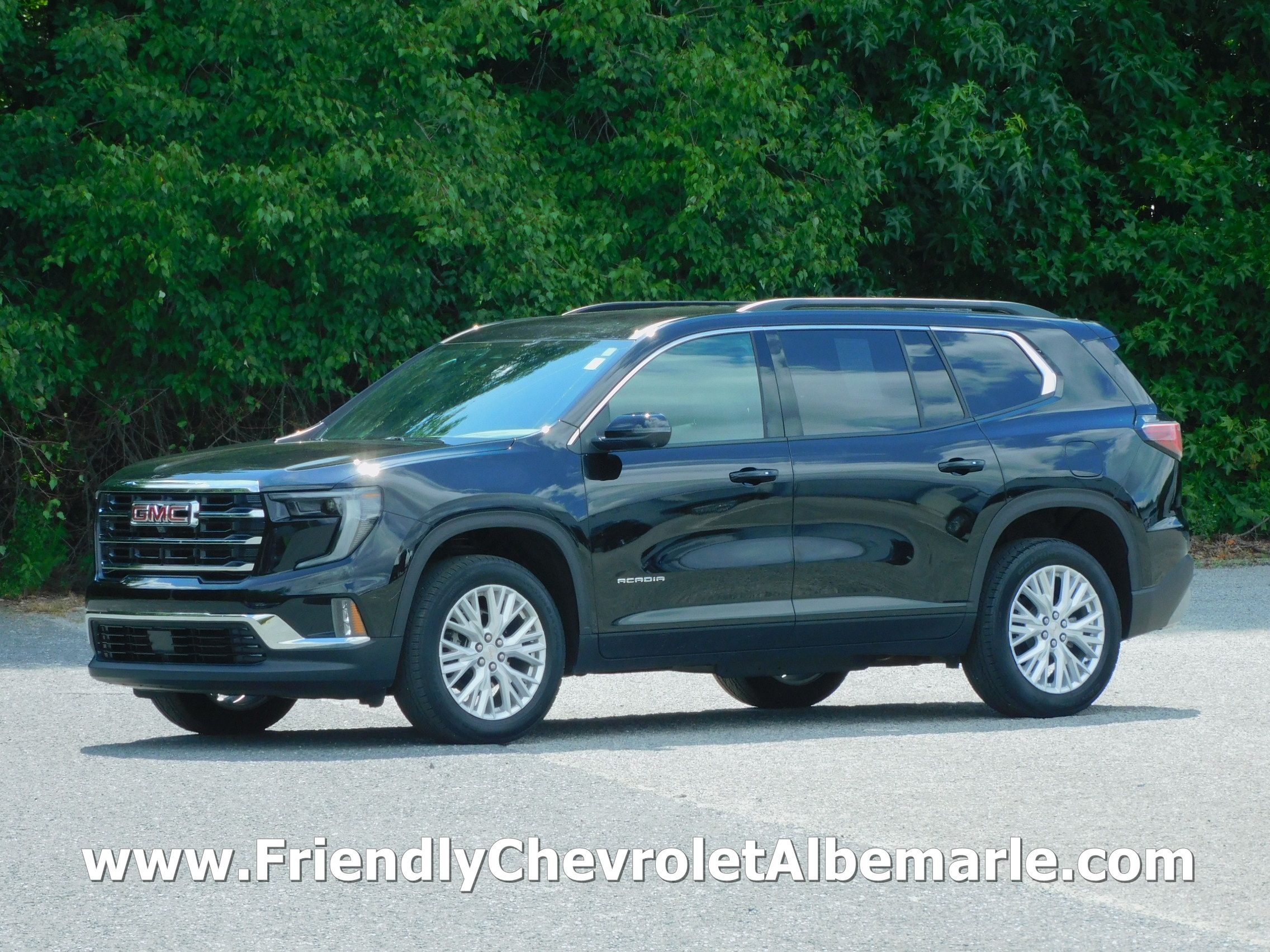 Used 2026 GMC Acadia FWD Elevation image 1
