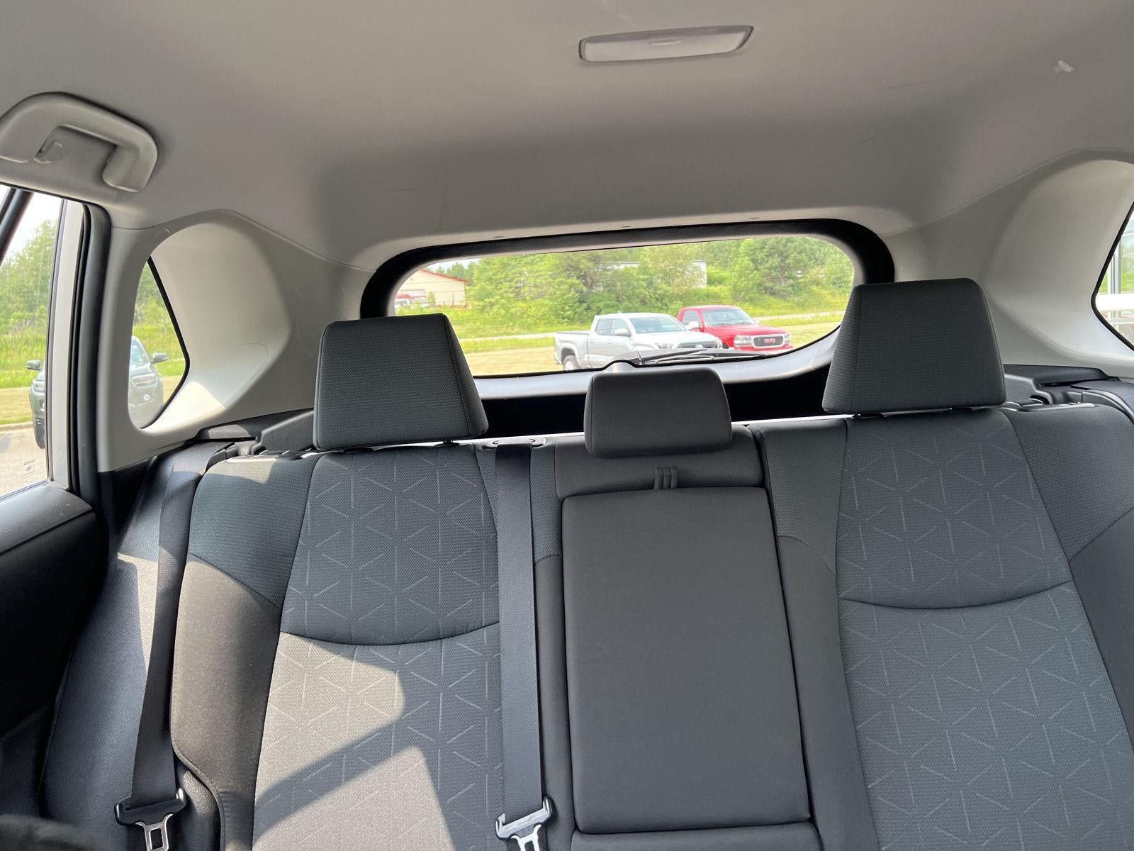Used 2025 Toyota RAV4 XLE AWD/4WD image 23