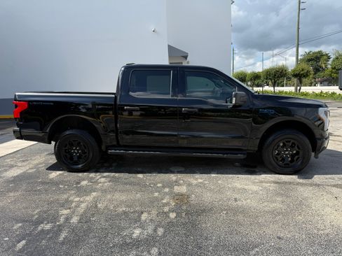 Used 2025 Ford F150 Lightning 4x4 SuperCrew XLT image 6