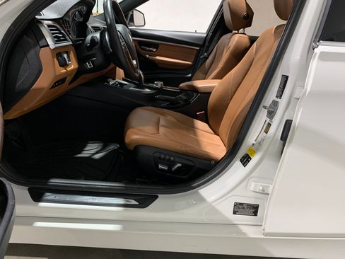 Used 2017 BMW 330i xDrive w/ Driver Assist image 18