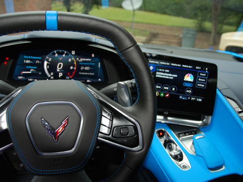 Used 2021 Chevrolet Corvette Stingray Premium Conv w/ 3LT RWD image 25