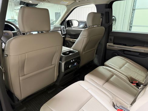 Used 2019 Ford Expedition Max 4WD XLT image 25