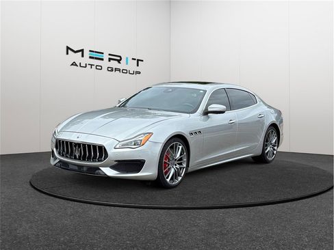 Used 2018 Maserati Quattroporte GTS GranSport image 4