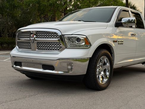 Used 2018 RAM 1500 2WD Crew Cab Laramie image 23