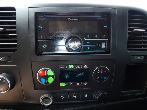Used 2010 Chevrolet Silverado 2500 4x4 Crew Cab LT image 10