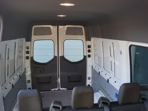Used 2019 Mercedes-Benz Sprinter image 14