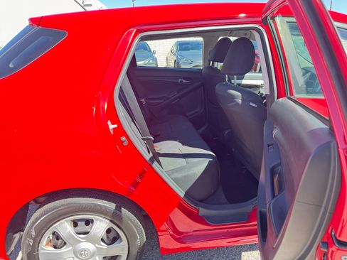 Used 2010 Toyota Matrix image 19