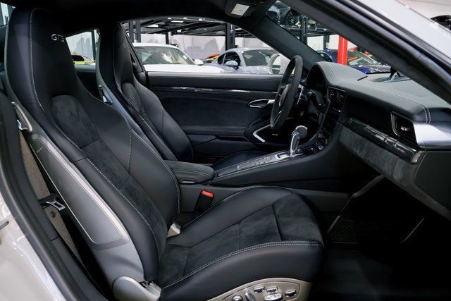 Used 2018 Porsche 911 GT3 RWD image 23