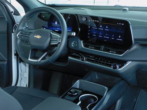 Used 2026 Chevrolet Equinox FWD LT w/ 1LT image 22