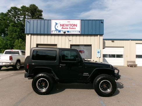 Used 2016 Jeep Wrangler 4WD Sport image 15