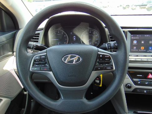 Used 2018 Hyundai Elantra SEL image 16