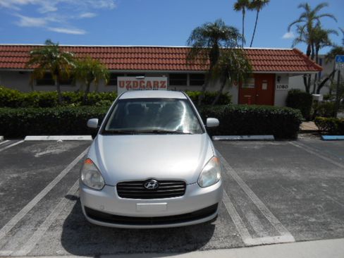 Used 2011 Hyundai Accent GLS Sedan FWD image 7