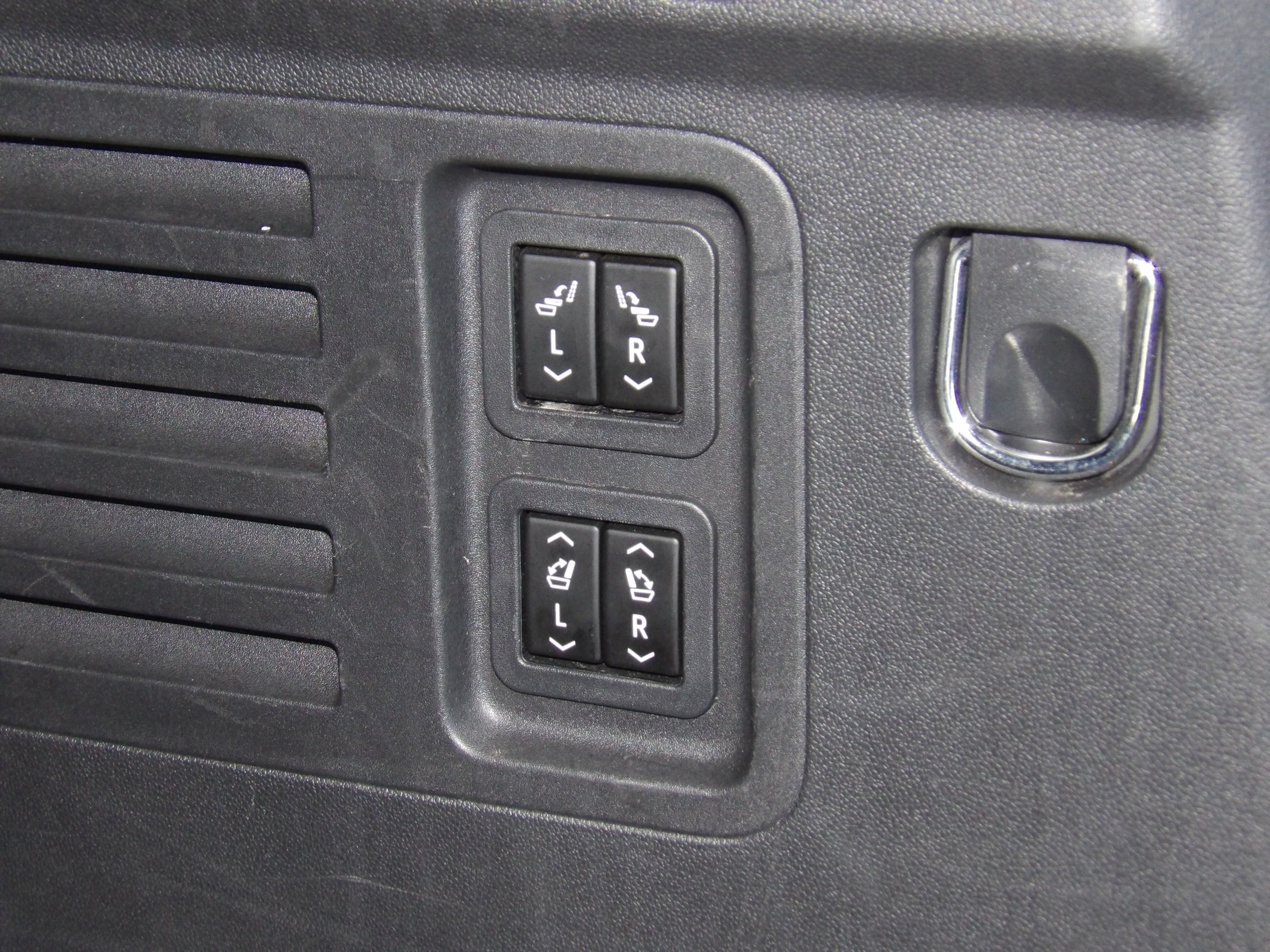 Used 2026 Buick Enclave FWD Preferred image 21
