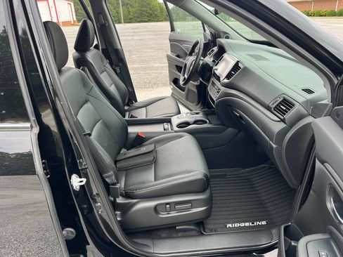 Used 2023 Honda Ridgeline AWD RTL-E image 16