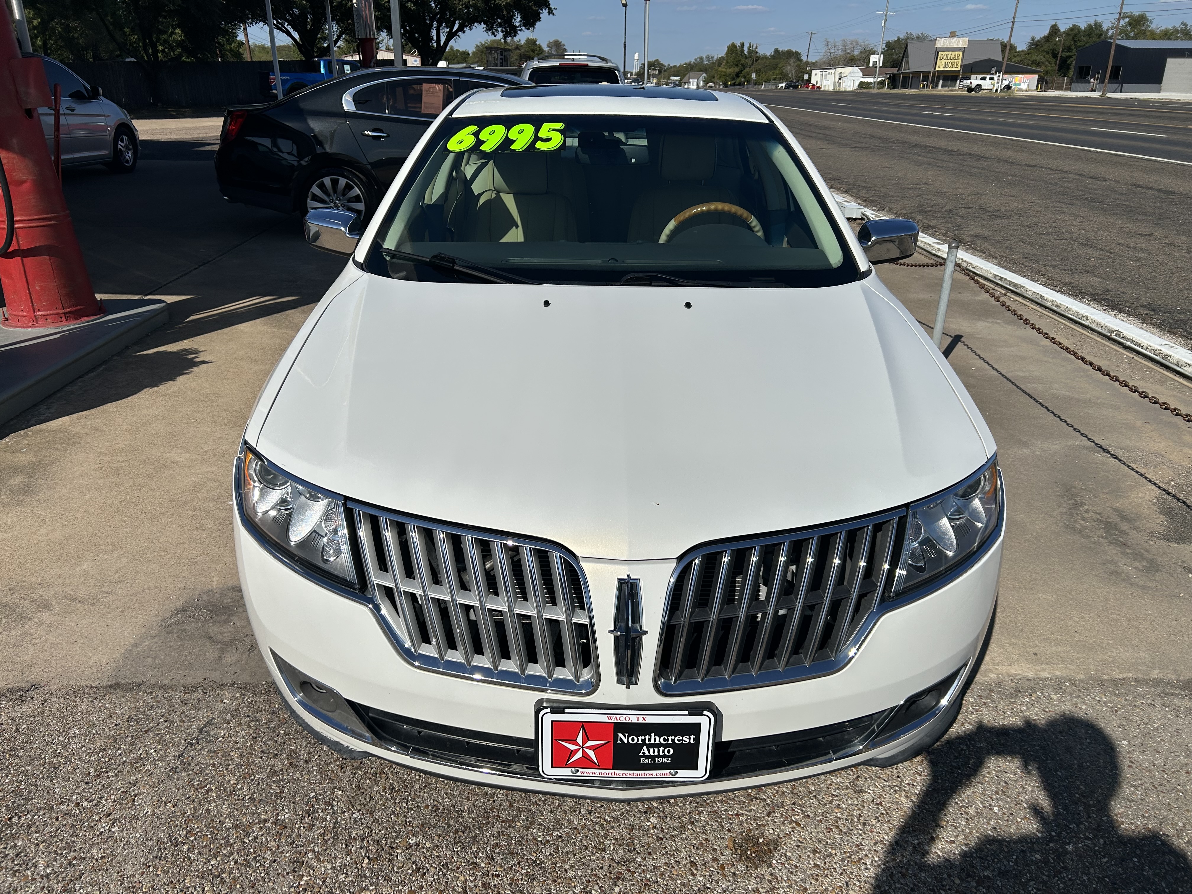 Used 2012 Lincoln MKZ Select Sedan 4D FWD image 1