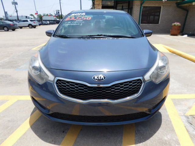 Used 2016 Kia Forte LX Sedan FWD image 3