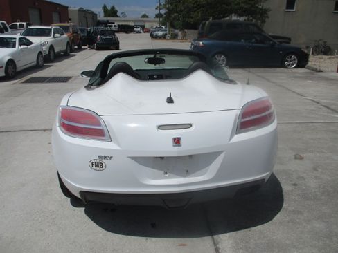 Used 2009 Saturn Sky image 15