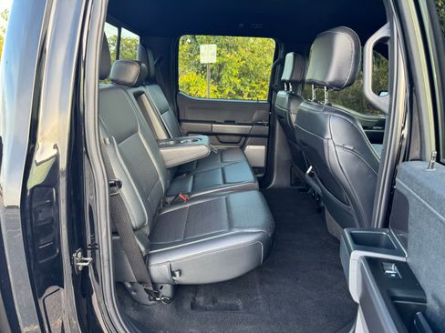 Used 2025 Ford F150 Lariat image 11