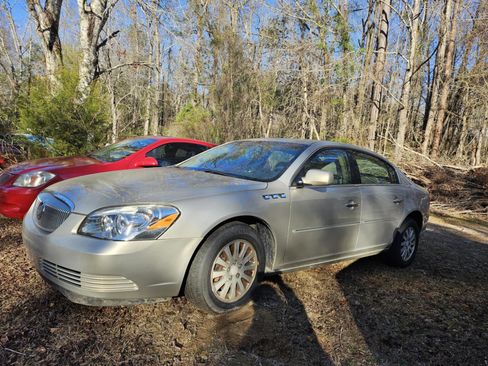 Used 2007 Buick Lucerne CX image 2