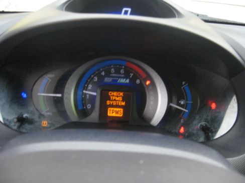 Used 2010 Honda Insight LX image 10