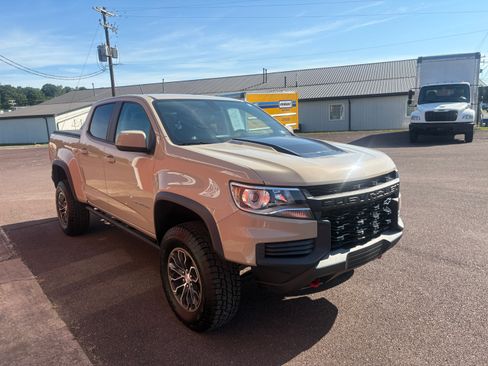 Used 2021 Chevrolet Colorado ZR2 image 3