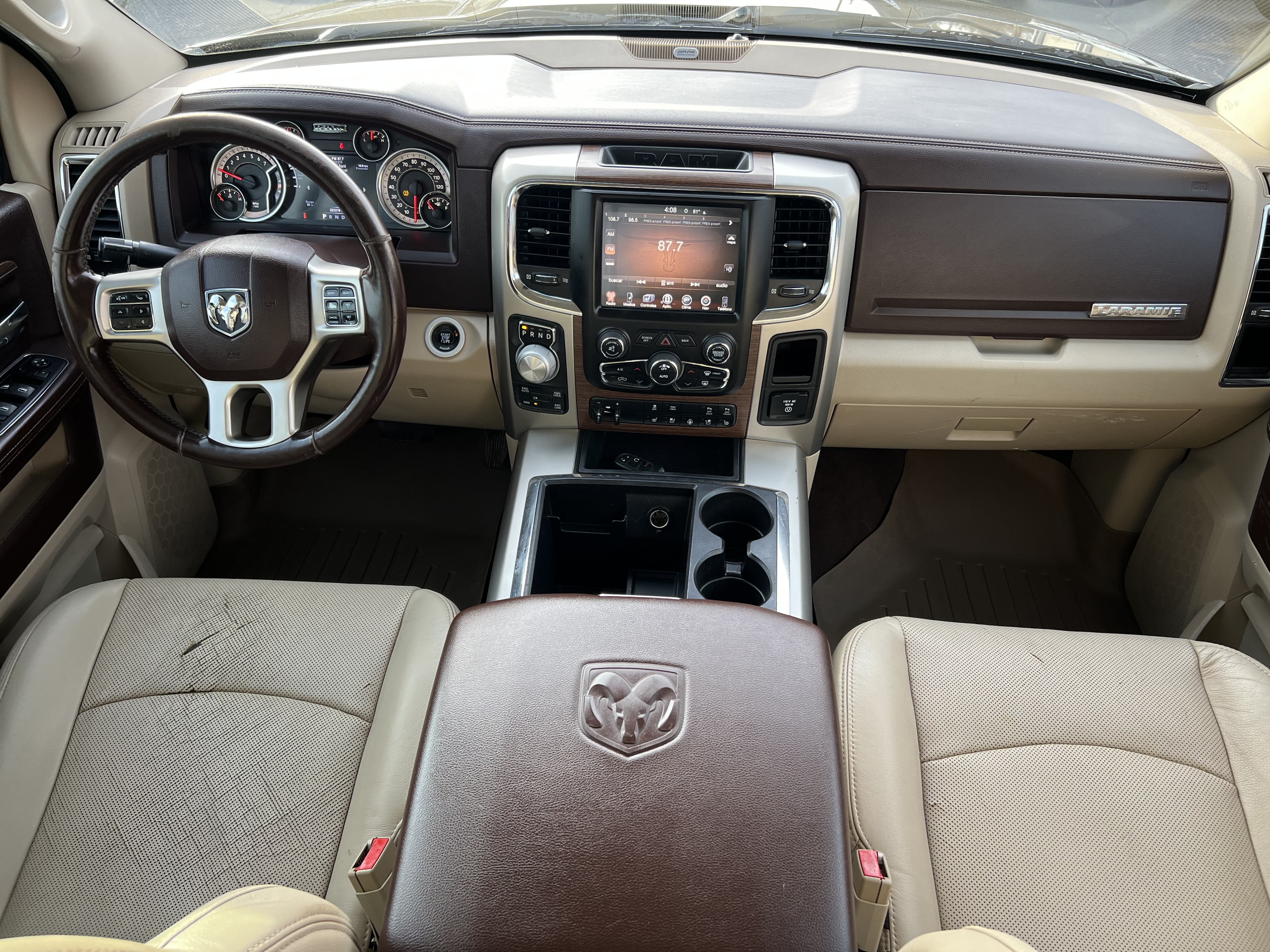 Used 2015 RAM 1500 Laramie AWD/4WD image 3