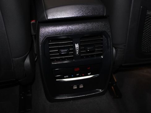 Used 2024 BMW i4 eDrive40 image 42