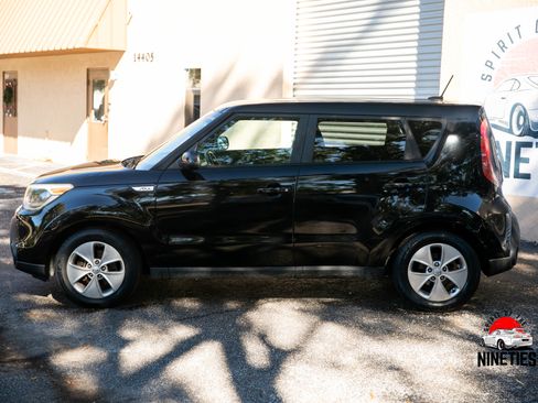Used 2015 Kia Soul image 2