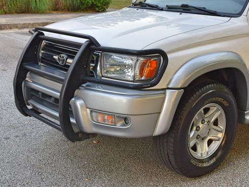 Used 2000 Toyota 4Runner Limited AWD/4WD image 21