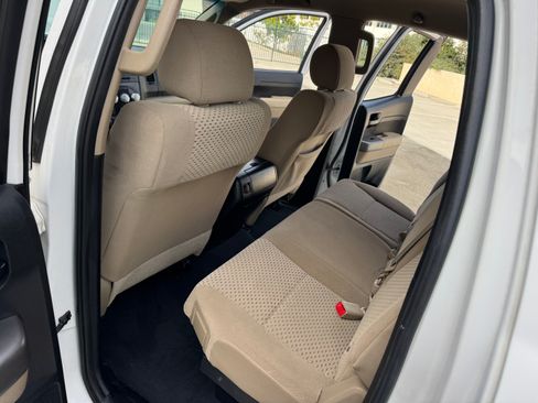 Used 2013 Toyota Tundra image 19