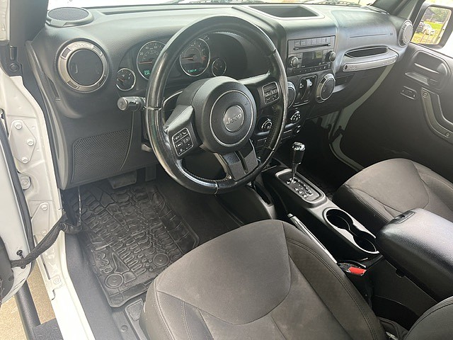 Used 2016 Jeep Wrangler 4WD Sport image 34