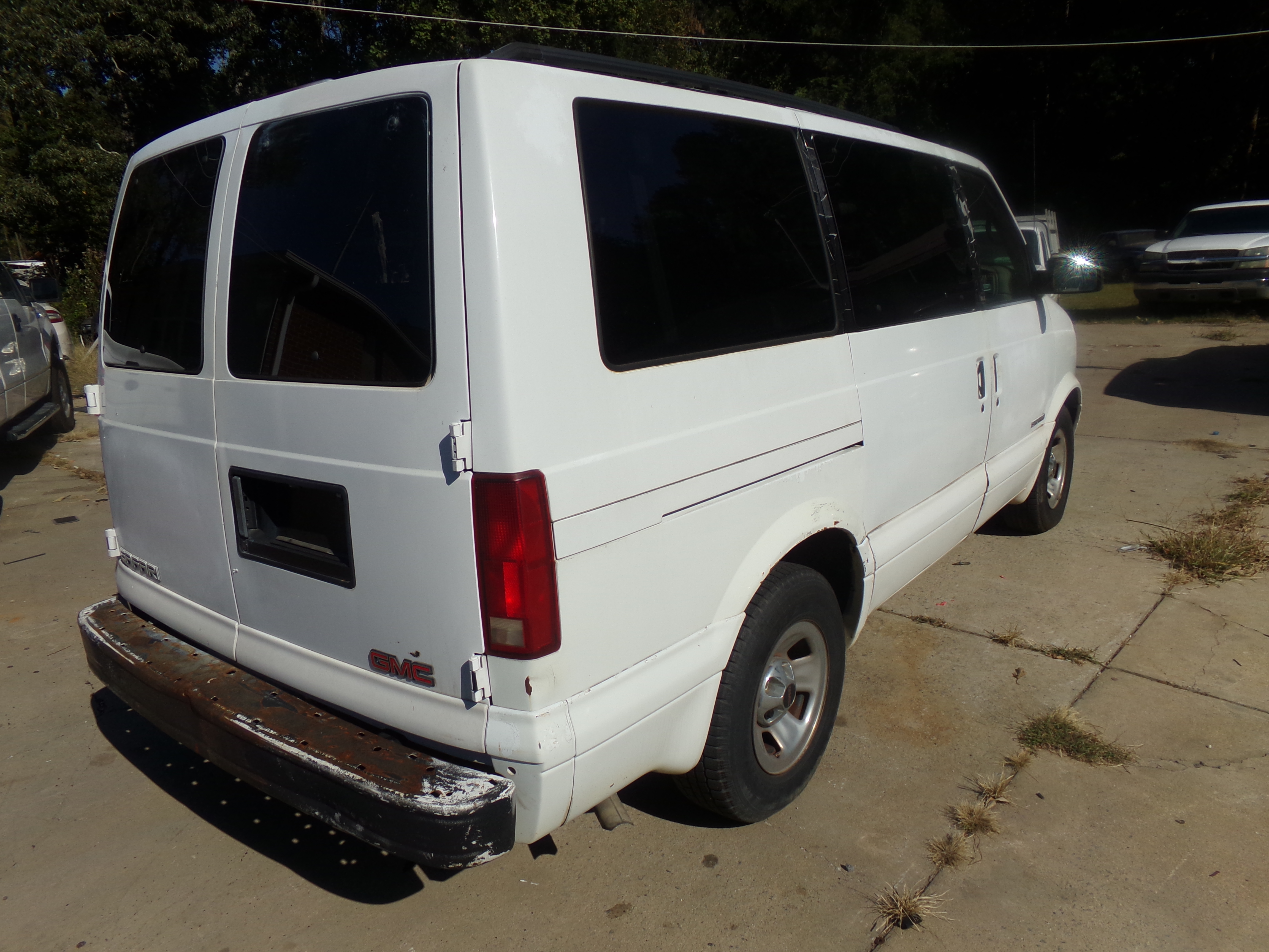 Used 1999 GMC Safari Passenger RWD image 4