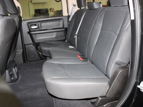 Used 2019 RAM 3500 Tradesman image 19