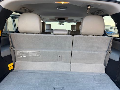 Used 2014 Toyota Sequoia Platinum image 22