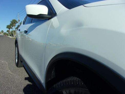 Used 2018 Nissan Rogue S image 27