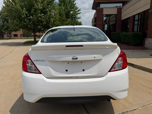 Used 2018 Nissan Versa S Plus FWD image 8