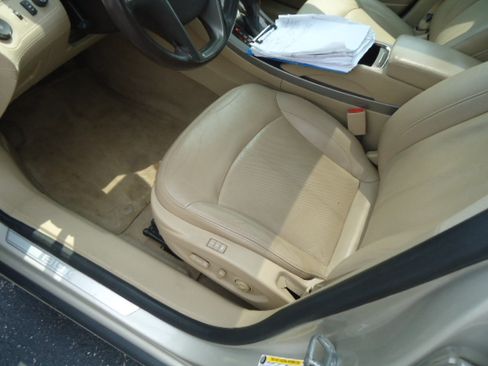 Used 2013 Buick LaCrosse Premium FWD image 17