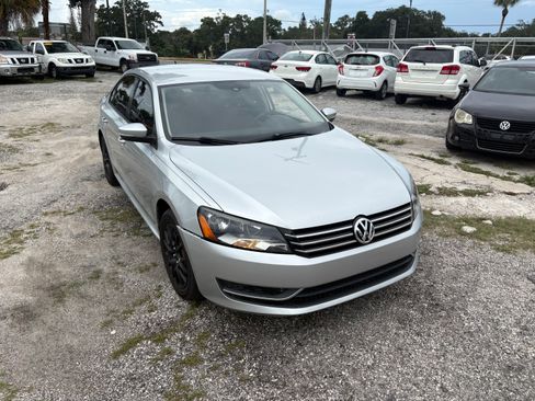 Used 2015 Volkswagen Passat 1.8T FWD image 2