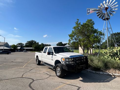Used 2011 Ford F350 4x4 Crew Cab Lariat w/ FX4 Pkg image 10