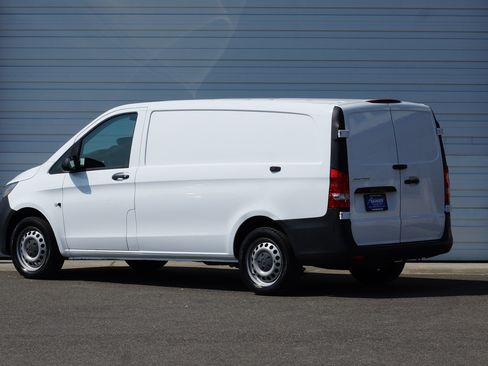 Used 2016 Mercedes-Benz Metris image 6