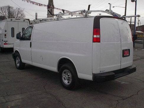 Used 2021 Chevrolet Express 2500 image 6