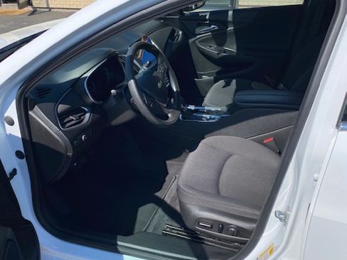 Used 2023 Chevrolet Malibu LT image 16