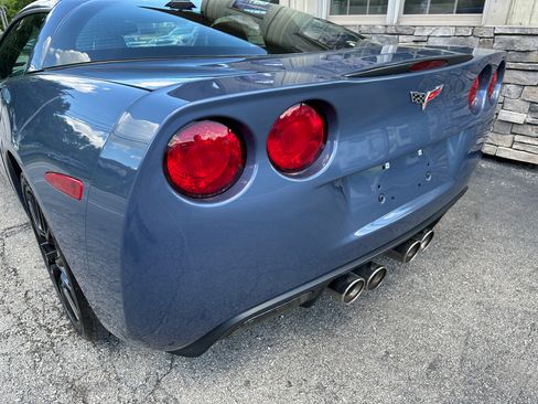 Used 2011 Chevrolet Corvette Coupe w/ 2LT RWD image 8