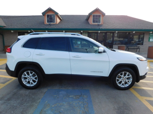 Used 2014 Jeep Cherokee 4WD Latitude image 10