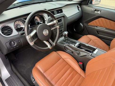 Used 2012 Ford Mustang Premium image 6