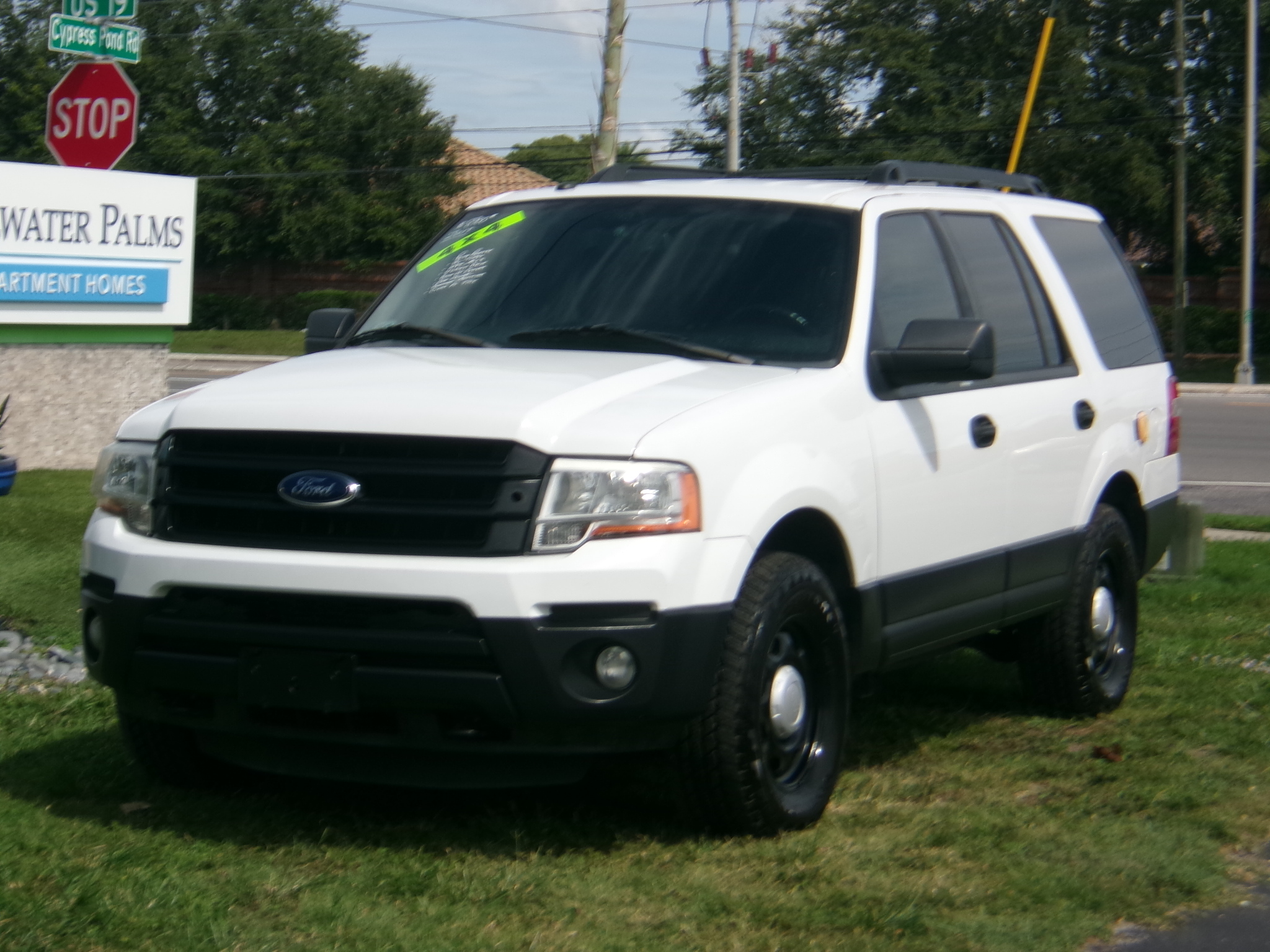 Used 2017 Ford Expedition 4WD XL image 1