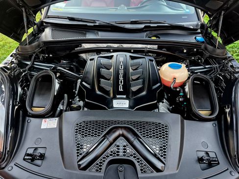 Used 2018 Porsche Macan GTS image 19