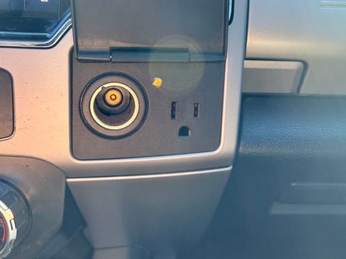 Used 2022 Ford F250 Super Duty Platinum image 27